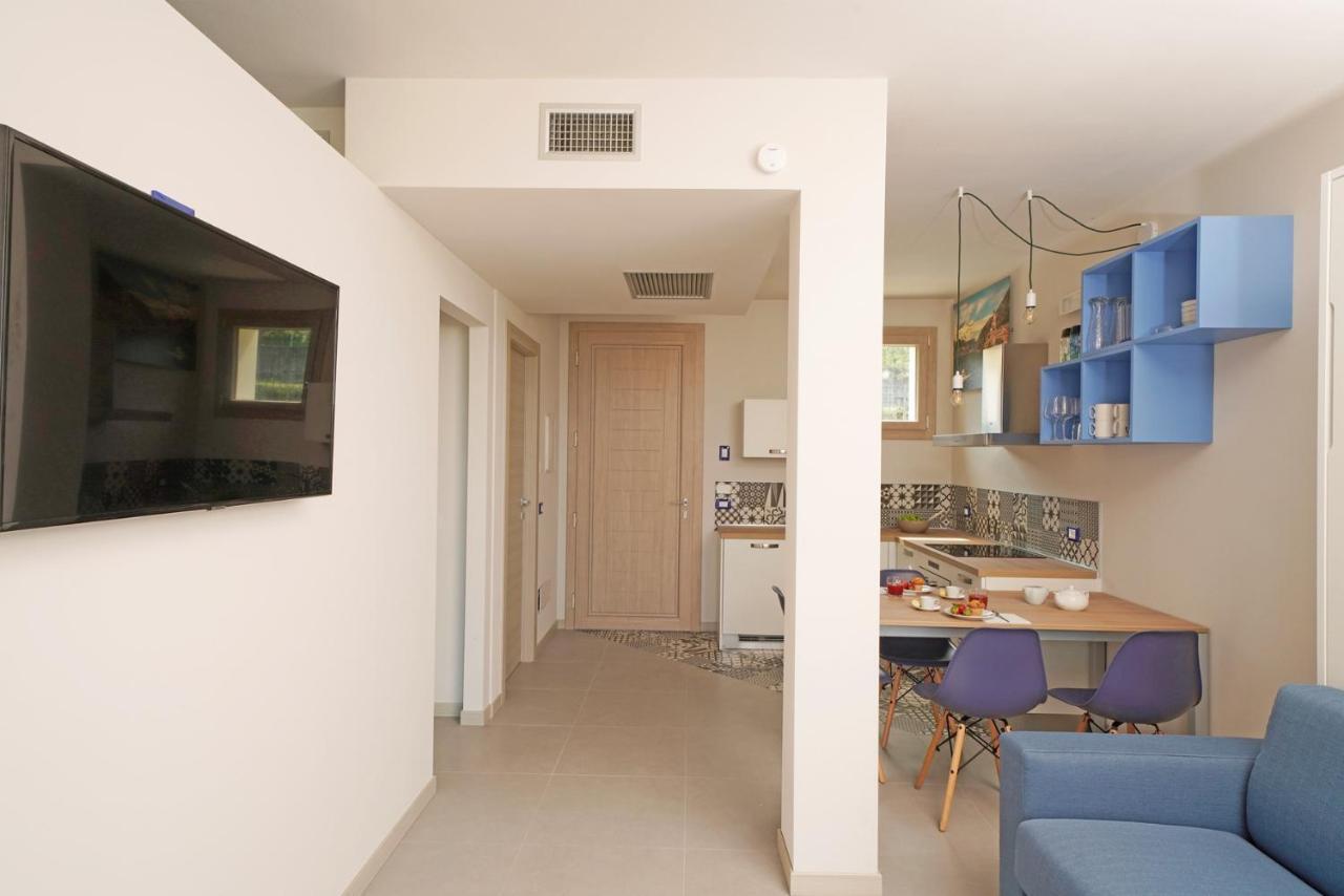 Gardaliva Blue Studio 3 Manerba del Garda Exterior photo